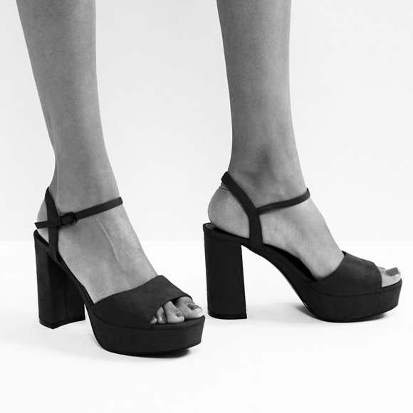 Black Chunky Heel Ankle Strap Platform Sandal - Picture 2 of 3